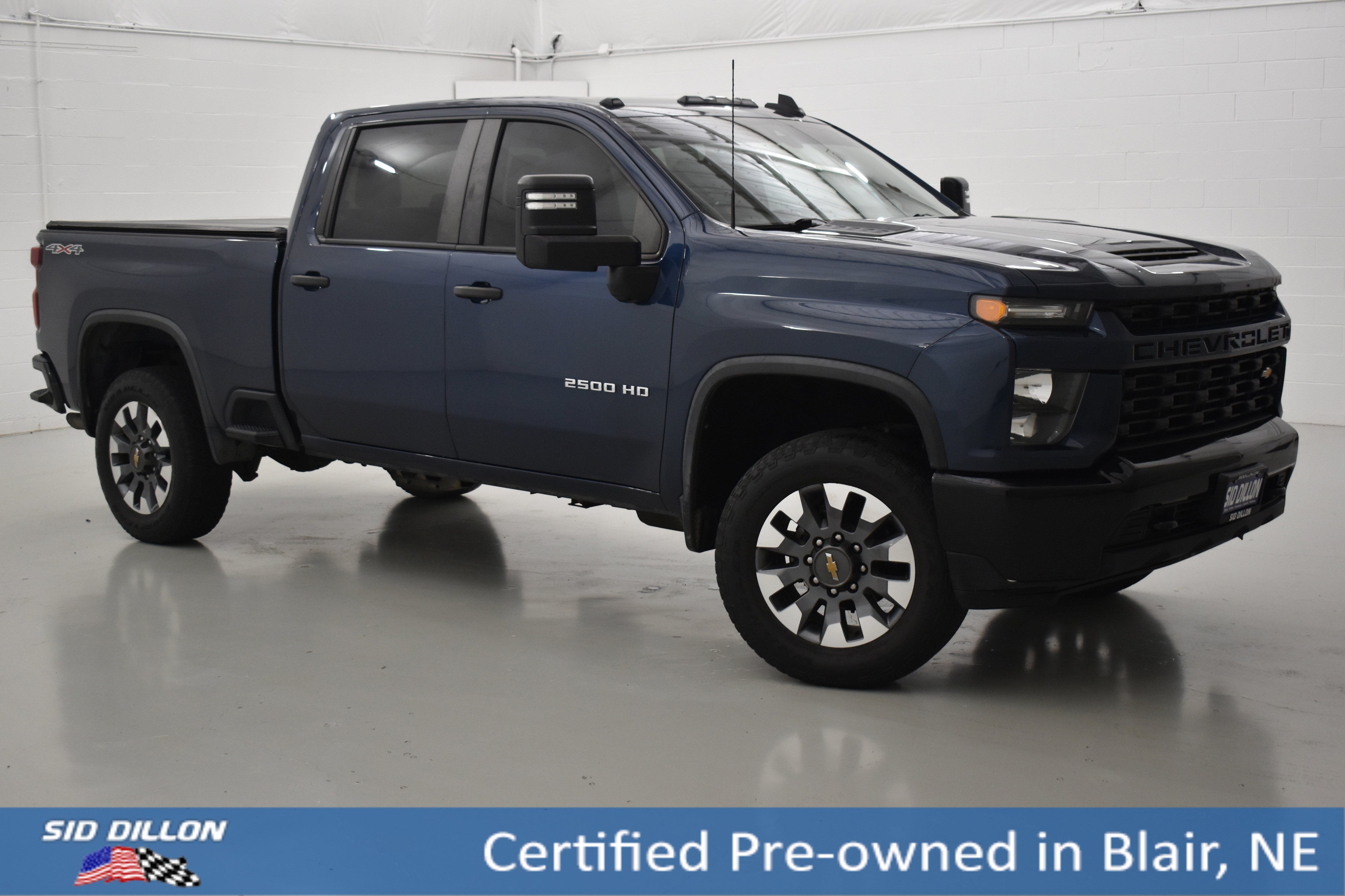 Used 2021 Northsky Blue Metallic Chevrolet Custom image 11