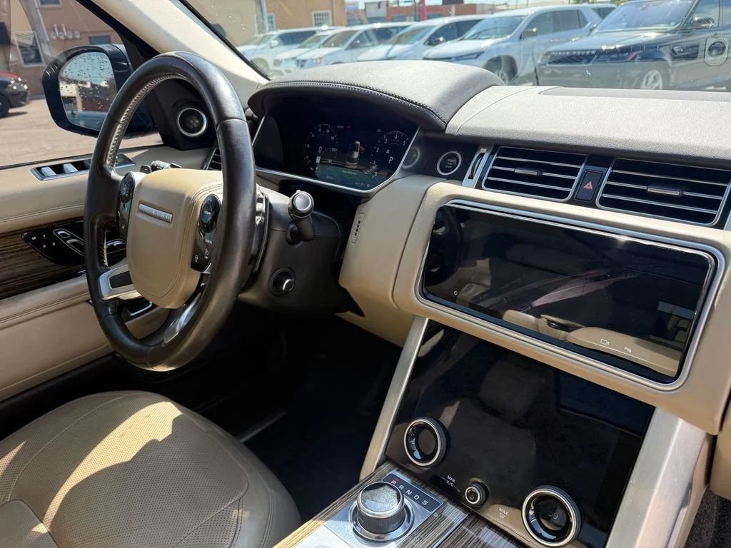 Used 2019 Blue Land Rover 3.0L V6 Supercharged HSE image 8