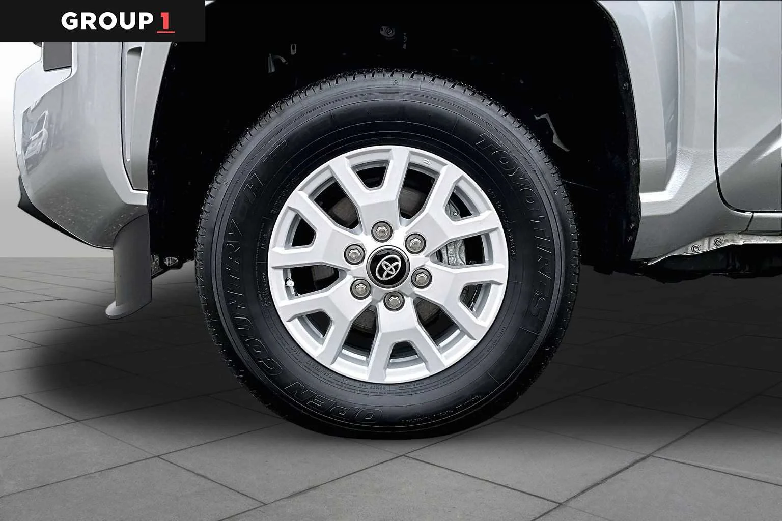 2025 Toyota Tacoma SR5 - Photo 11