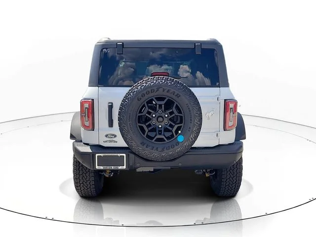New 2026 Oxford White Ford Badlands image 6