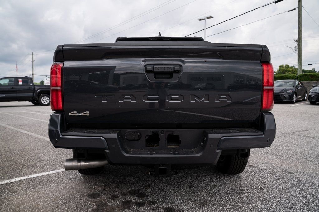 2025 Toyota Tacoma SR5 - Photo 6