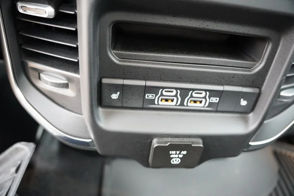 New 2026 Ivory White Tri-Coat Pearl-Coat Exterior Paint RAM Laramie image 14