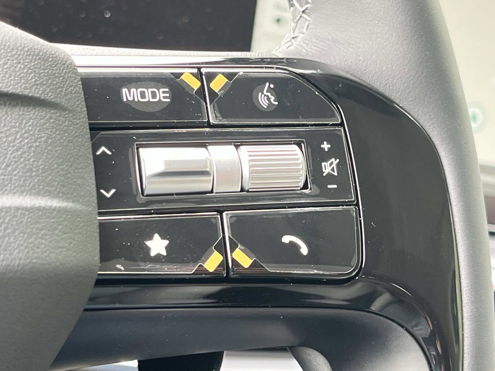 New 2026 Snow White Pearl Kia EX image 29