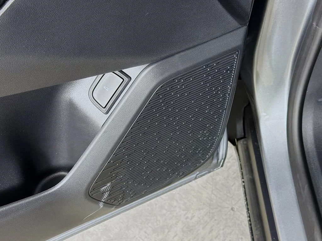 New 2027 Sterling Gray Metallic Chevrolet ACTIV image 17