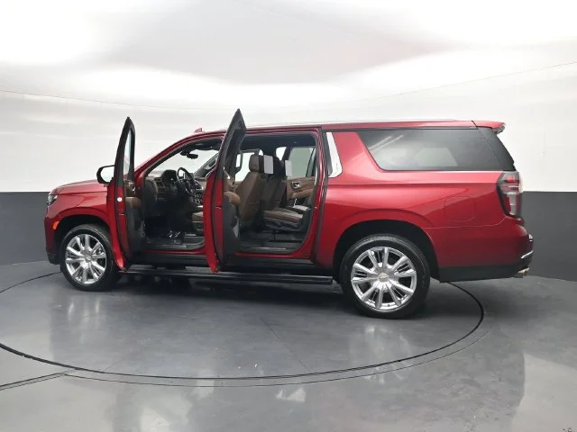 Used 2021 Red Chevrolet High Country image 41
