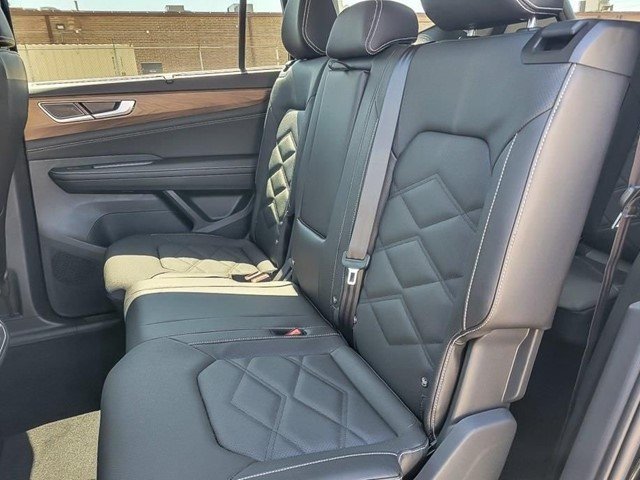 New 2026 Deep Black Pearl Volkswagen 2.0T SE w/Technology image 12