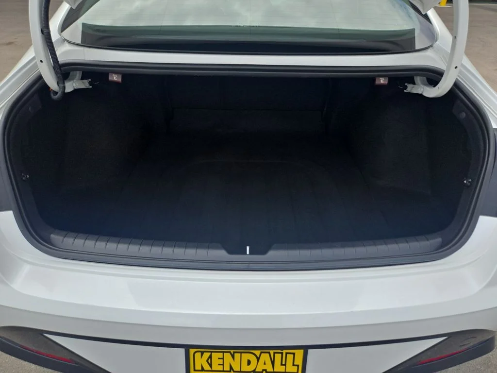 Used 2022 Gray Hyundai SEL image 12