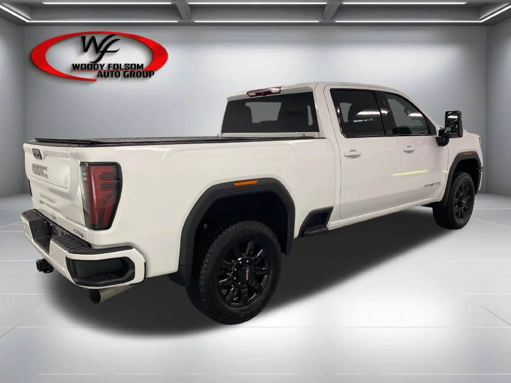 Used 2026 White GMC AT4 image 7