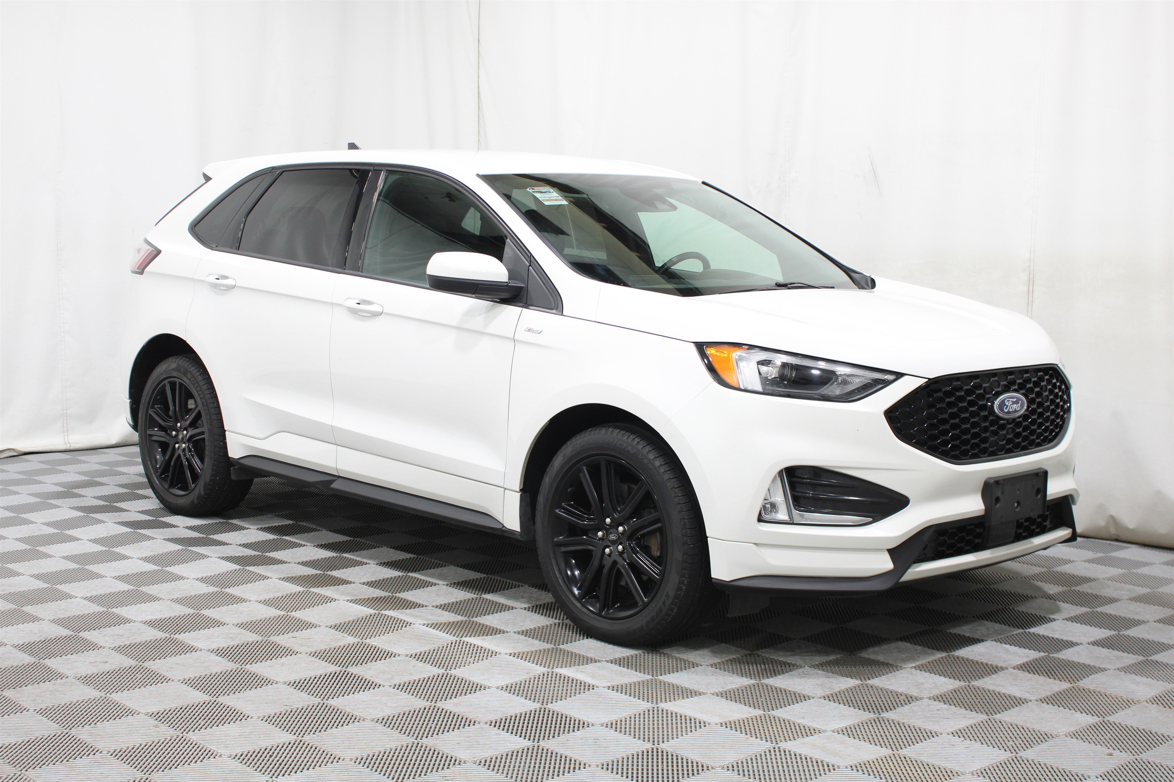 Used 2022 Star White Metallic Tri-Coat Ford ST-Line All-Wheel Drive image 1