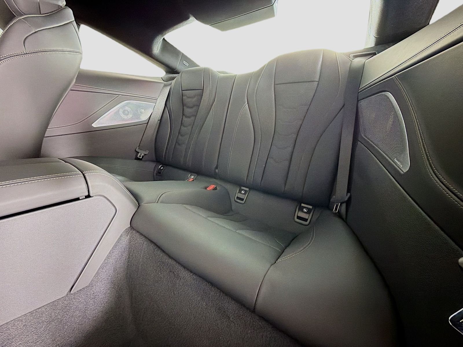 2026 BMW 8 Series 840i - Photo 32