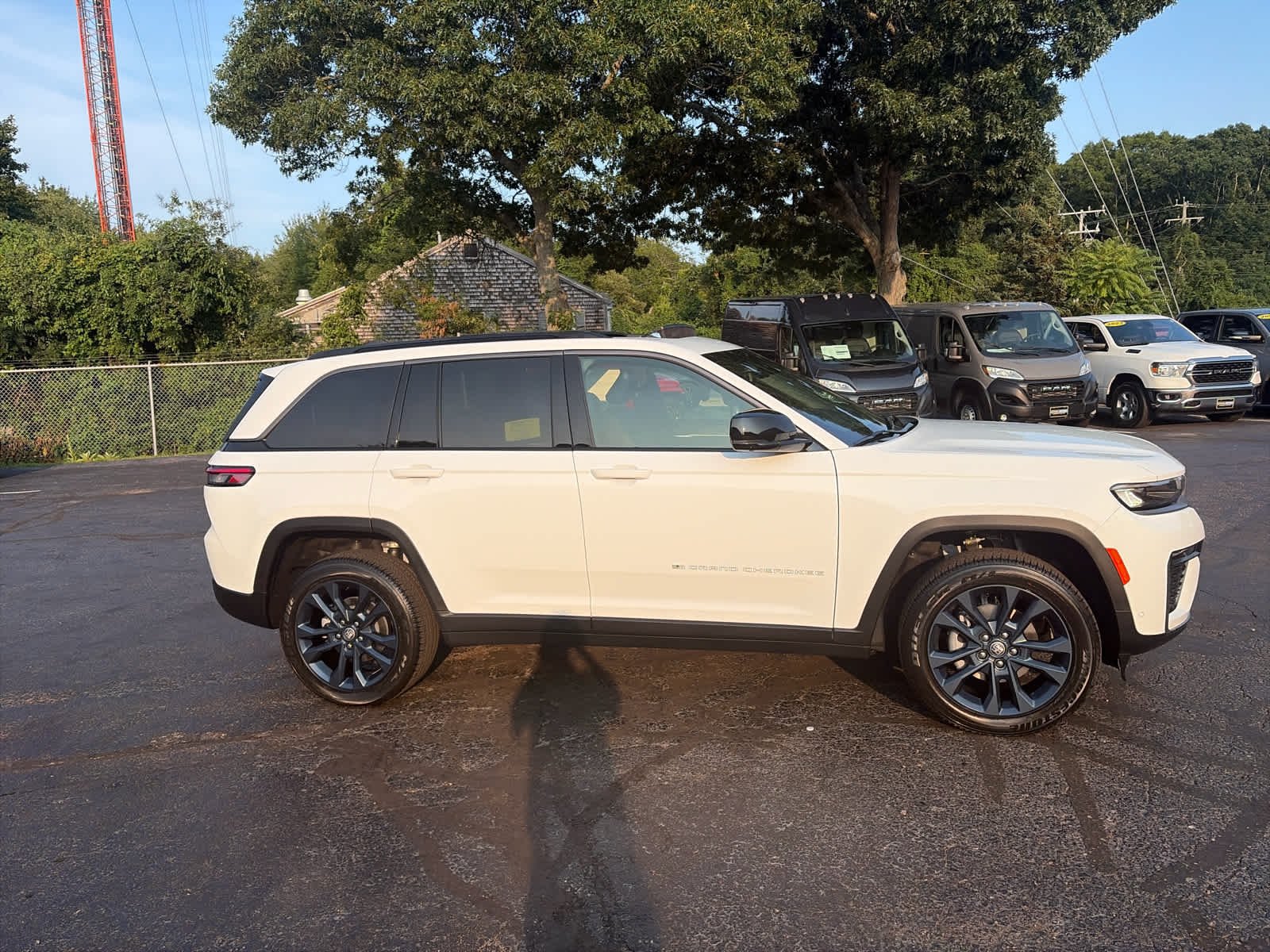 New 2026 Bright White Clear-Coat Exterior Paint Jeep 85th Anniversary Edition image 4
