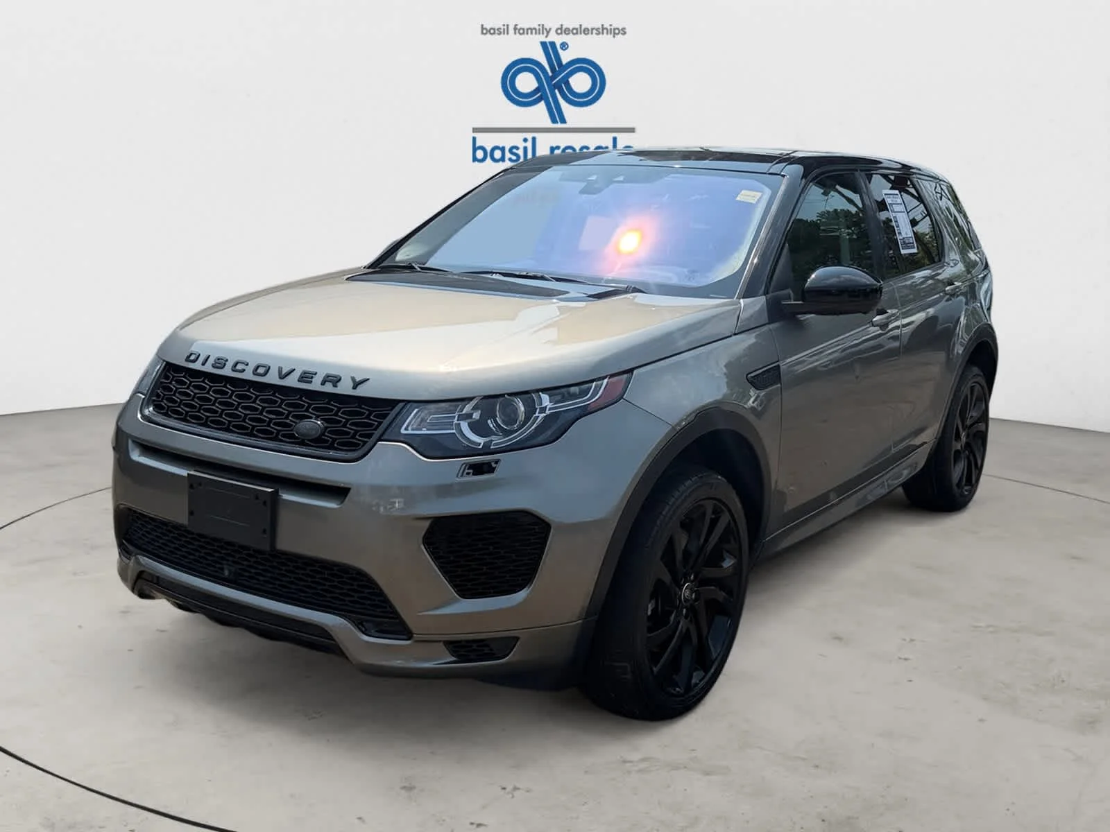 Used 2018 Corris Grey Metallic Land Rover HSE image 2