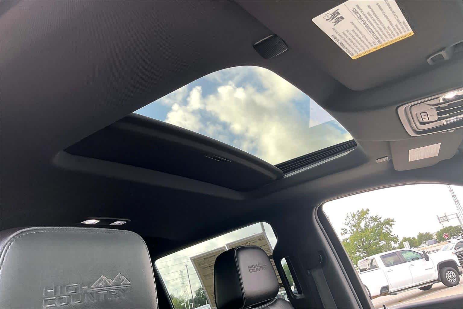 Used 2019 Cajun Red Tintcoat Chevrolet High Country image 14