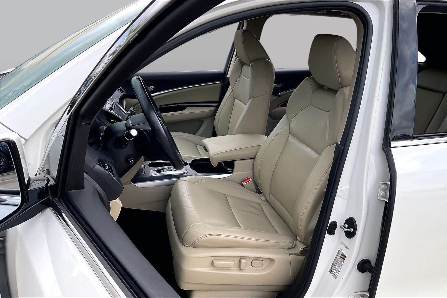 Used 2017 White Diamond Pearl Acura w/Technology Pkg image 7