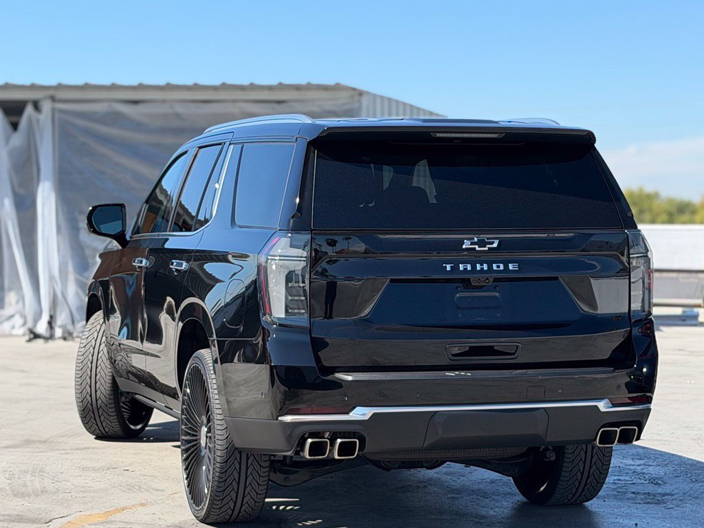 Used 2025 Black Chevrolet High Country image 2