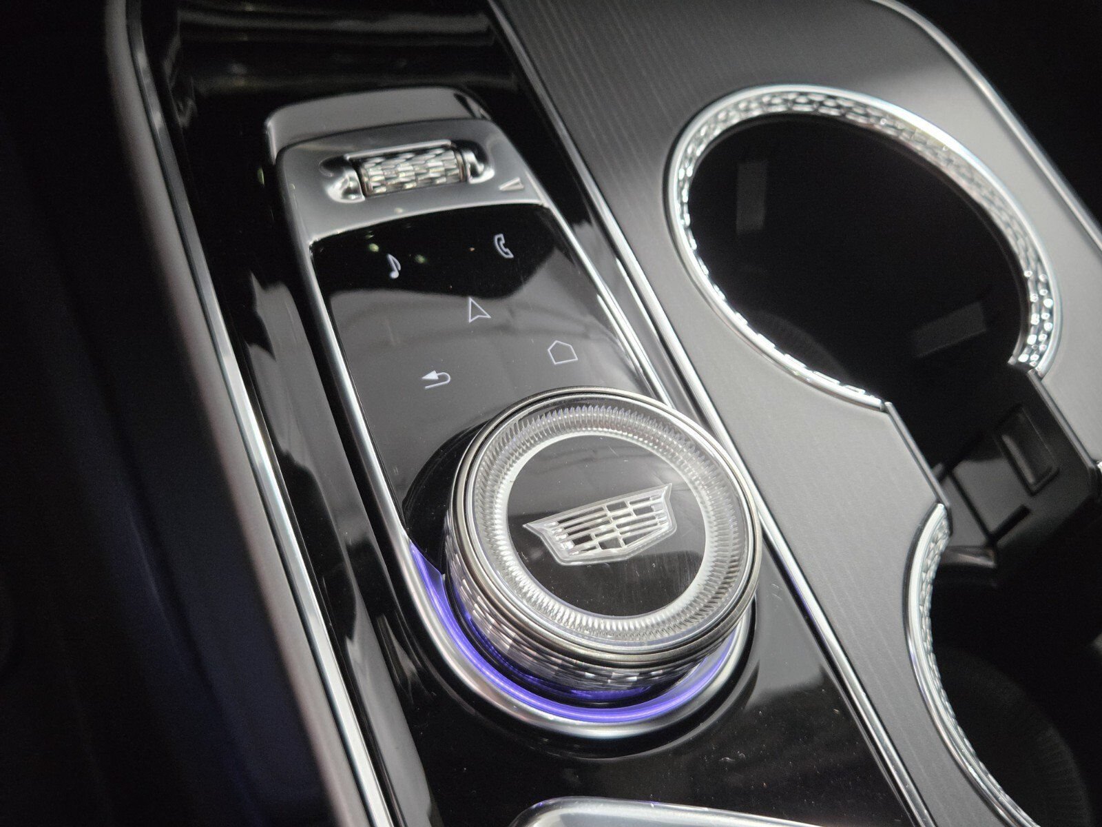 2024 Cadillac LYRIQ Luxury 1 - Photo 27