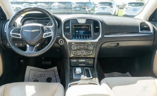 Used 2018 White Chrysler Limited image 16