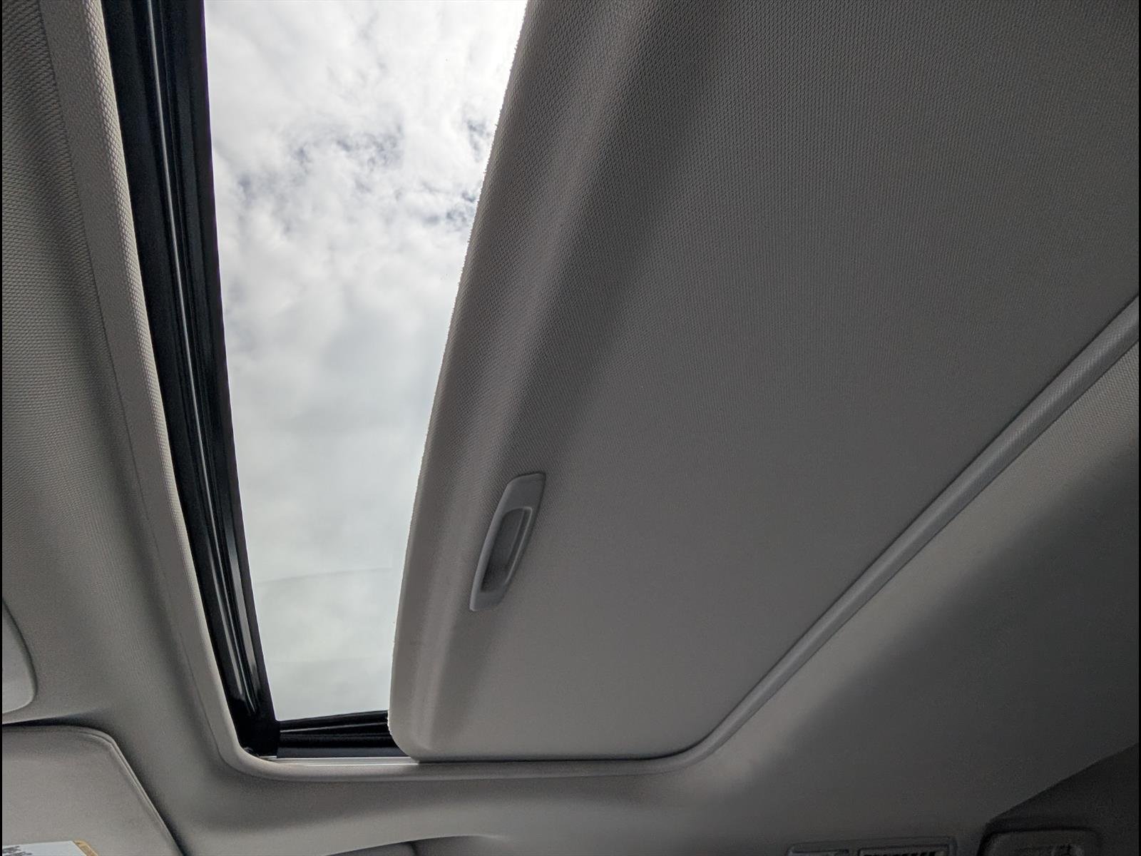 2022 Toyota Sienna XLE - Photo 24