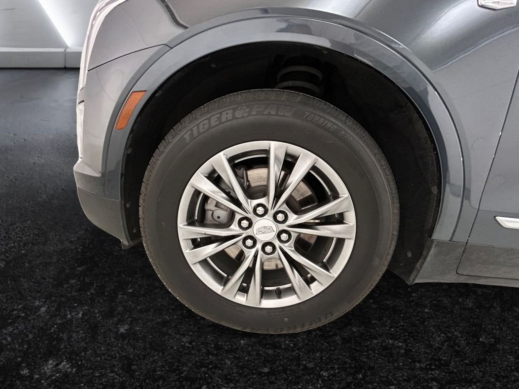 Used 2021 Gray Cadillac Premium Luxury image 27