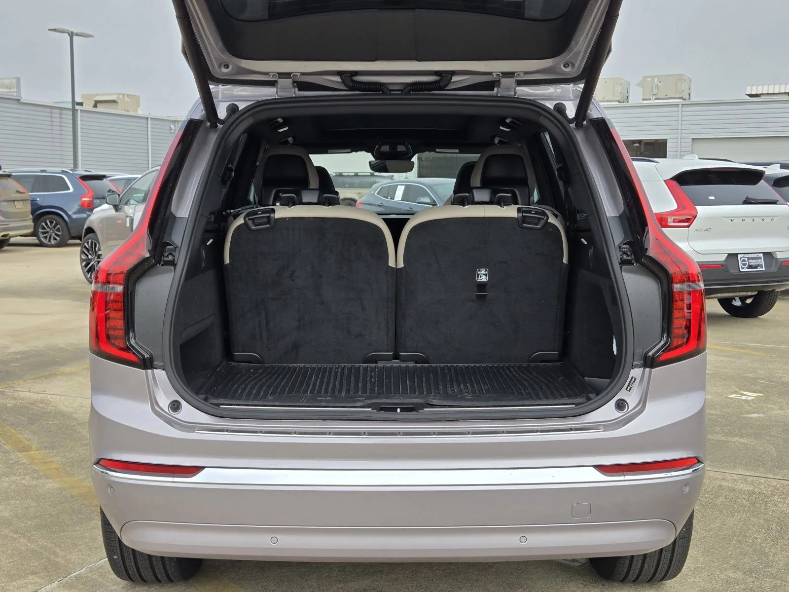 Used 2026 Aurora Silver Volvo Ultra image 11