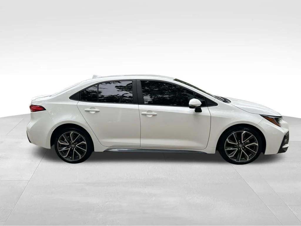 Used 2022 White Toyota SE image 7