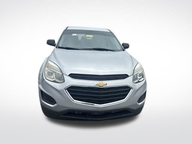 Used 2017 Silver Chevrolet LS image 7