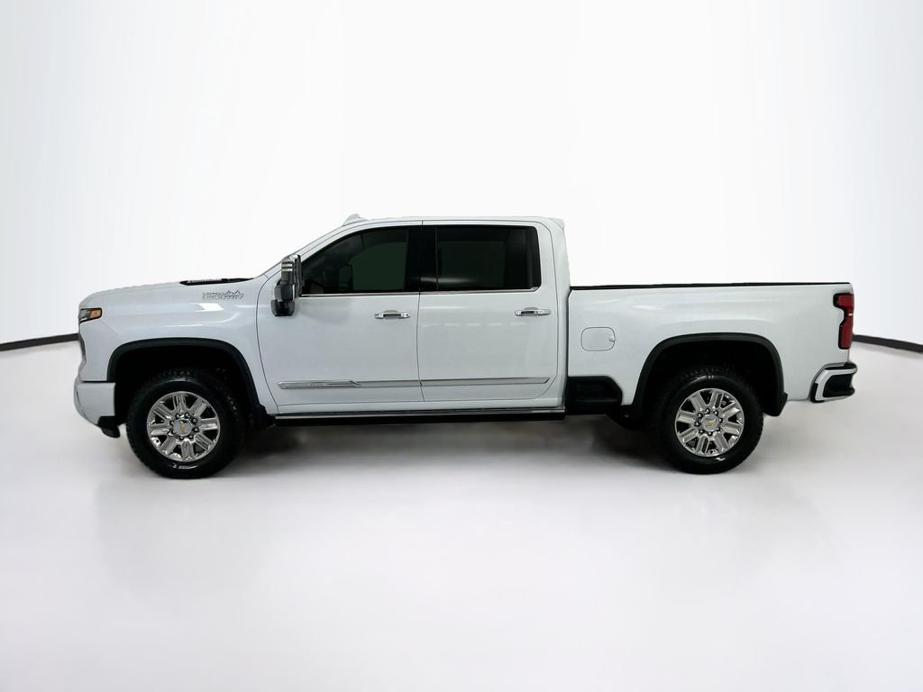 Used 2026 Polar White Chevrolet High Country image 8