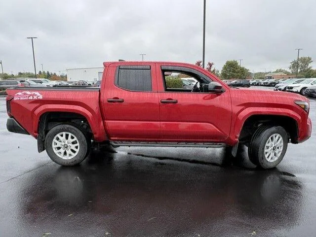 Used 2025 Supersonic Red Toyota SR image 16