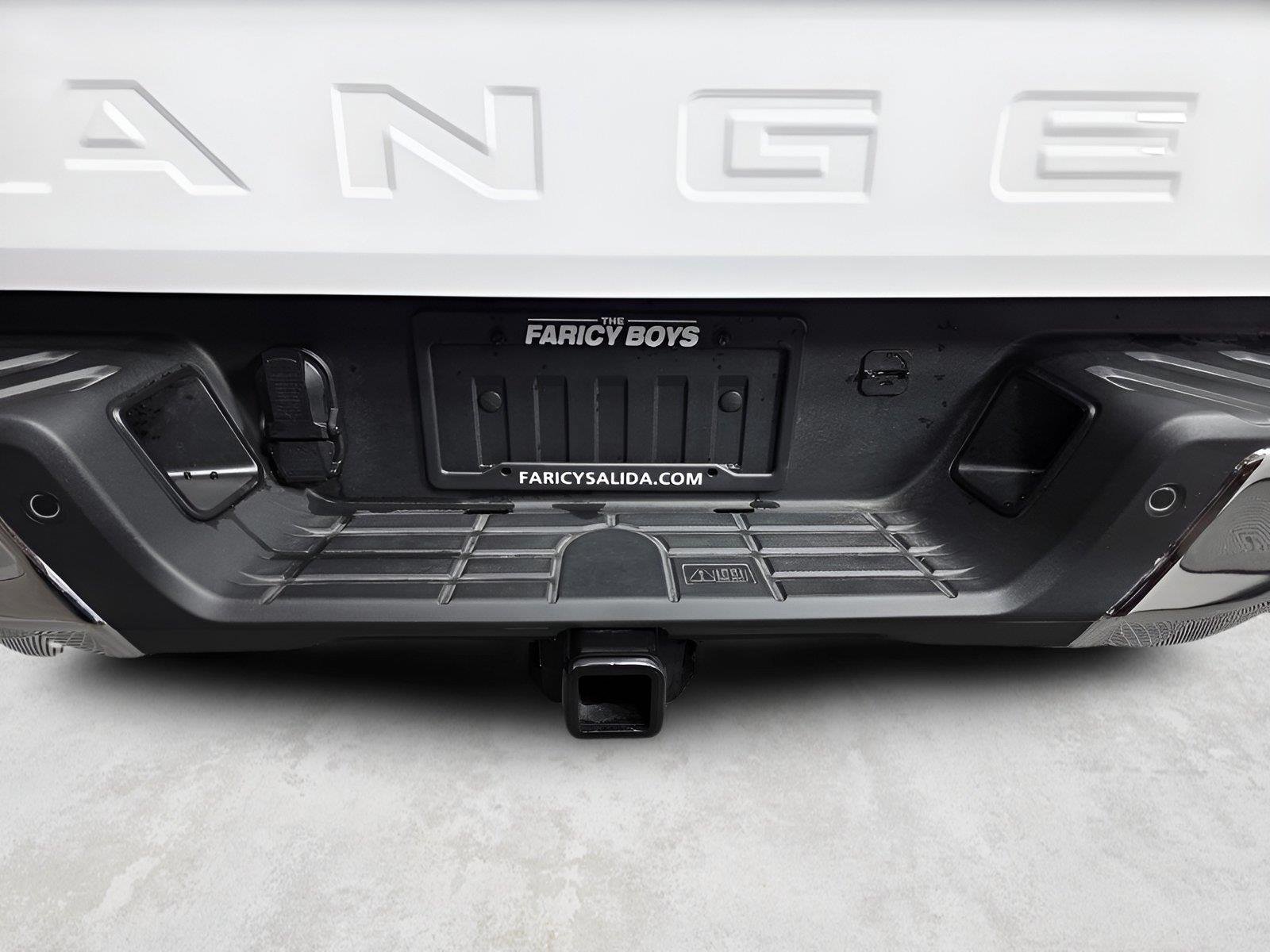 Used 2025 Oxford White Ford LARIAT image 10