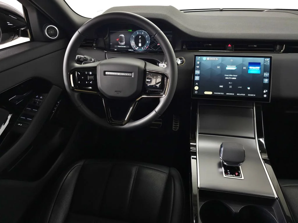 Certified Used 2024 White Land Rover Dynamic image 19