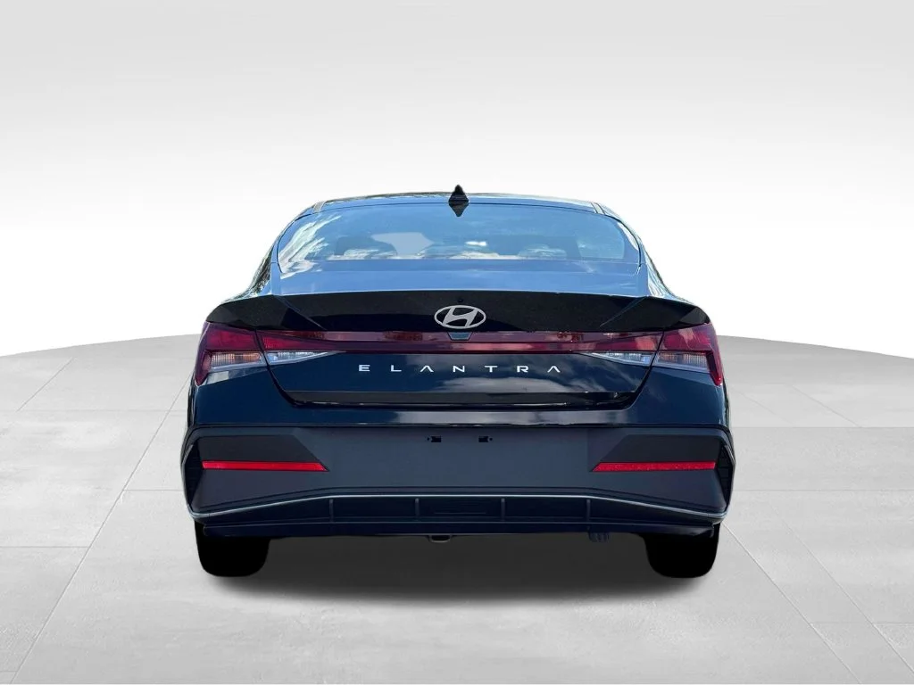 Used 2026 Black Hyundai SE image 7