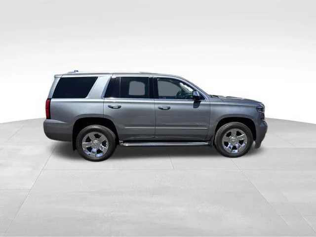Used 2019 Gray Chevrolet Premier image 8