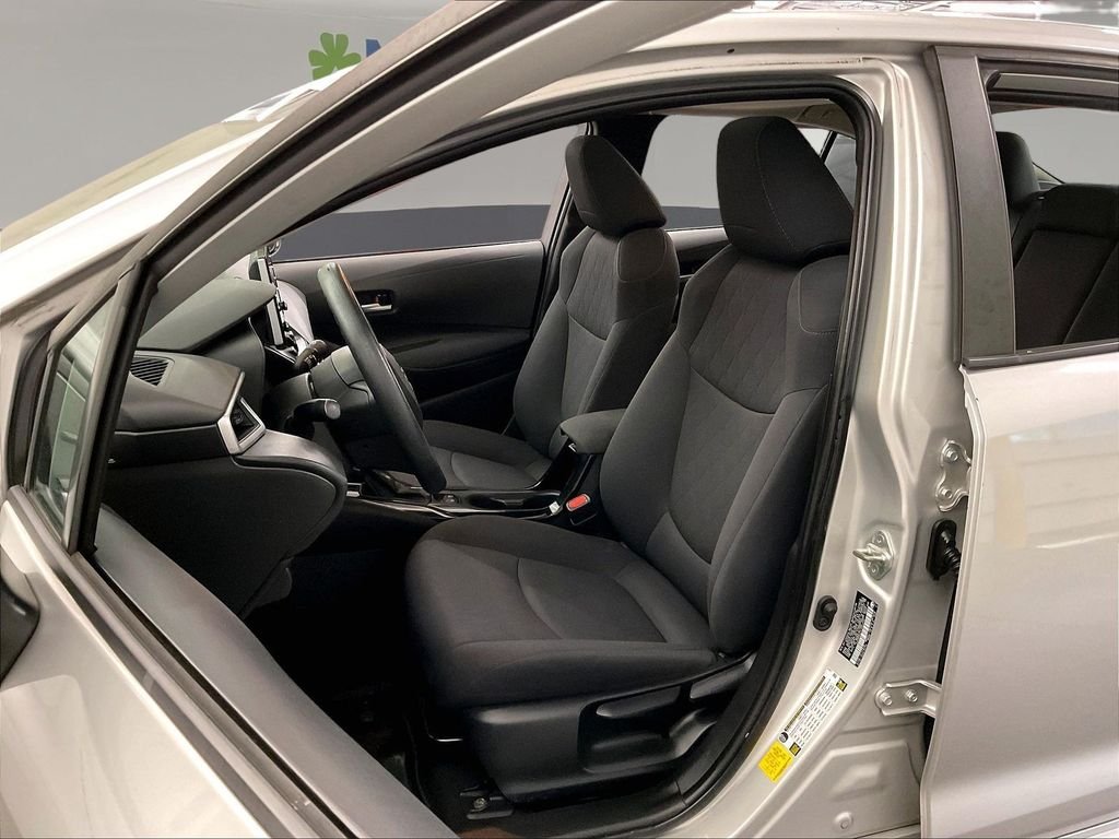 Used 2020 Silver Toyota LE image 29