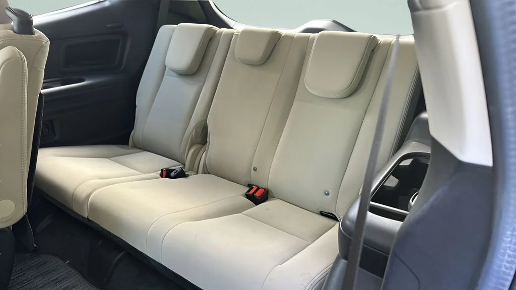 Used 2025 Black Subaru Premium 7-Passenger image 37