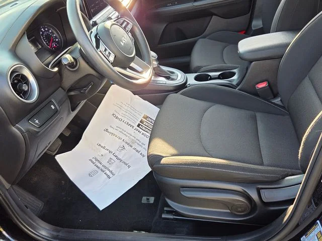 Used 2023 Black Kia LXS image 4