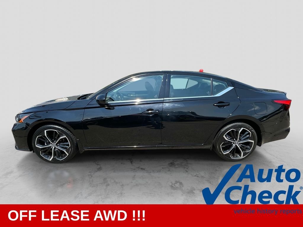 Used 2023 Black Nissan 2.5 SR image 4