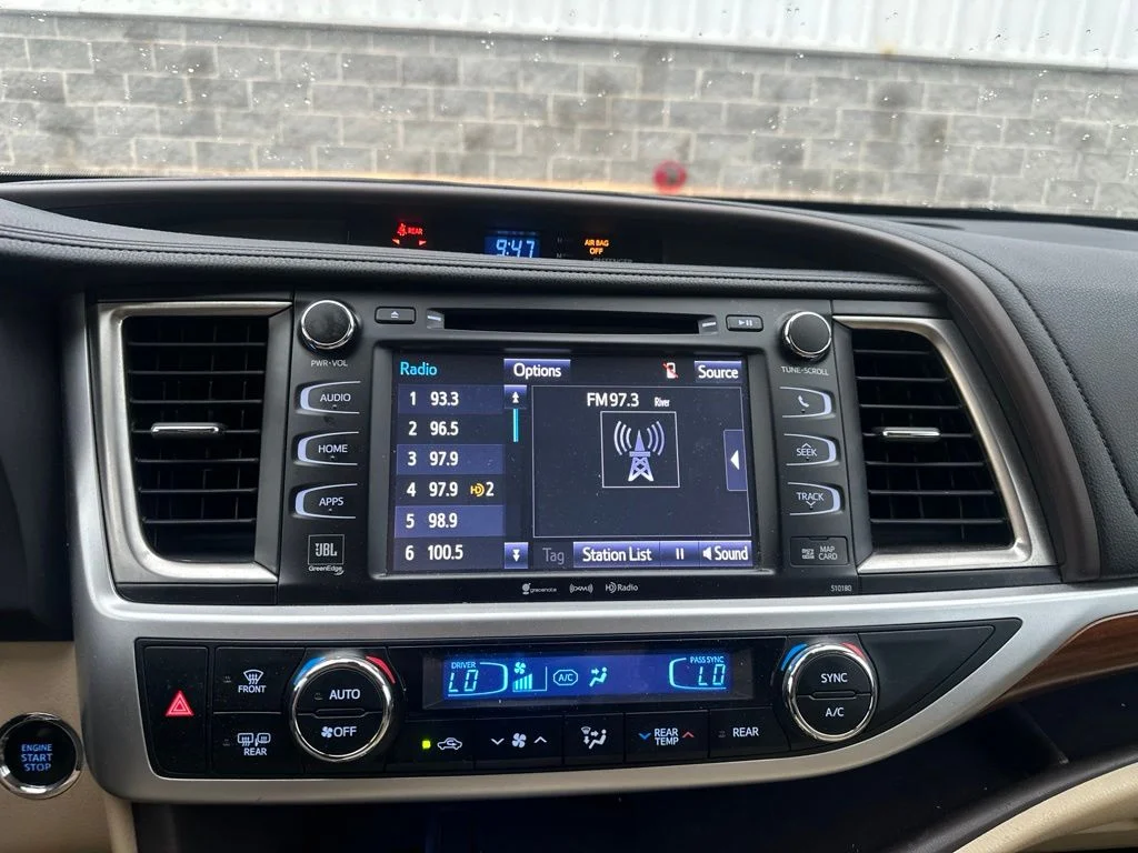 Used 2018 Shoreline Mist Toyota Limited Platinum image 20