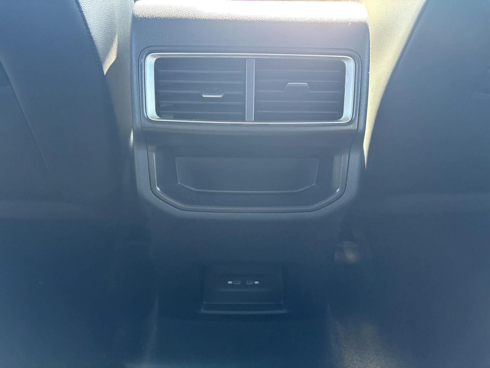 Used 2024  Volkswagen 2.0T SE image 7