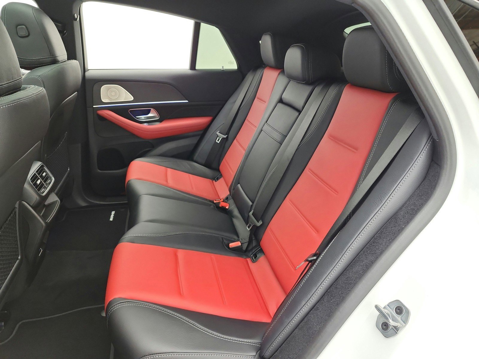 New 2026 Polar White Mercedes-Benz GLE 450 4MATIC® Coupe image 32