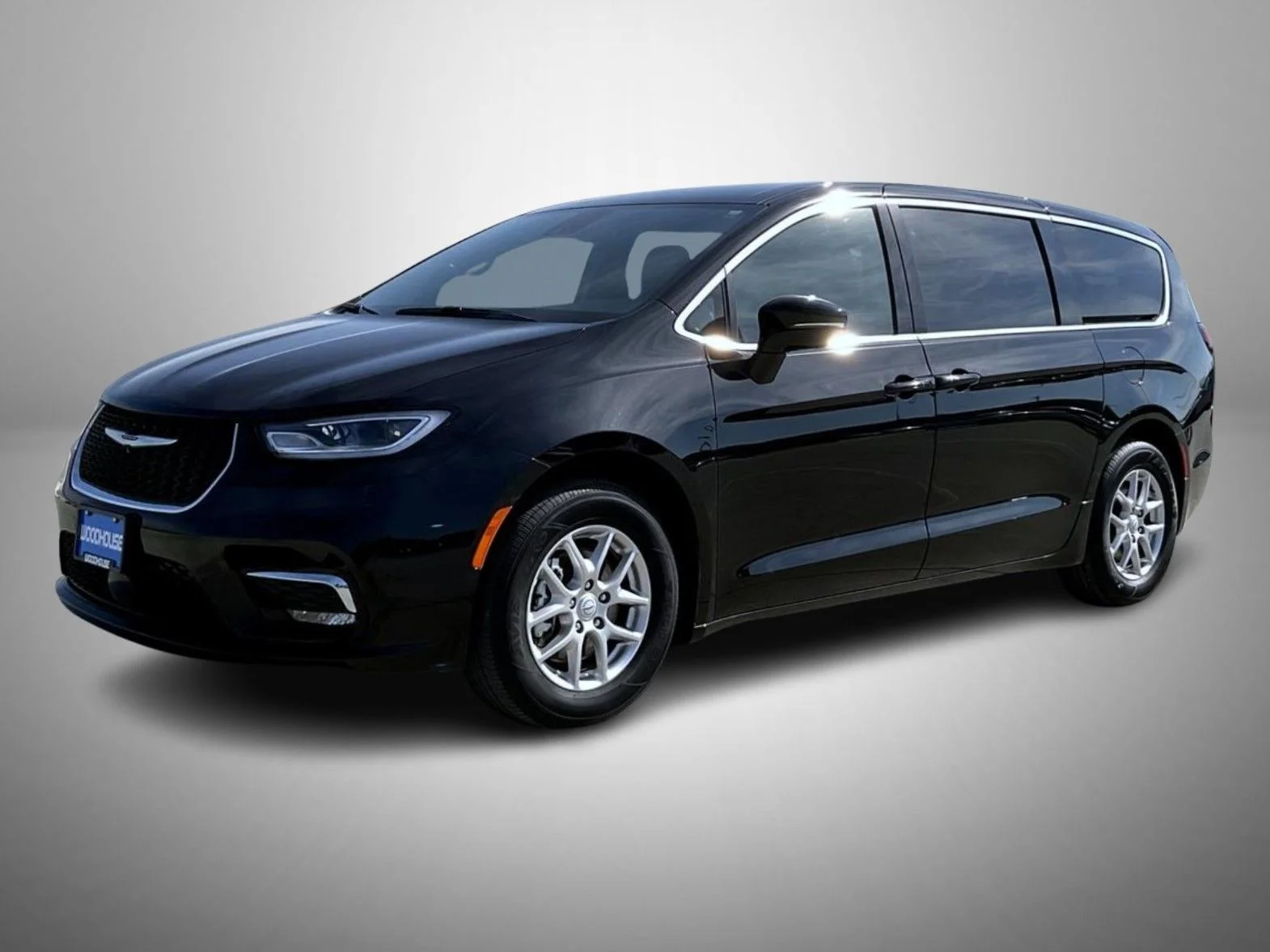 2025 Chrysler Pacifica Select's photo