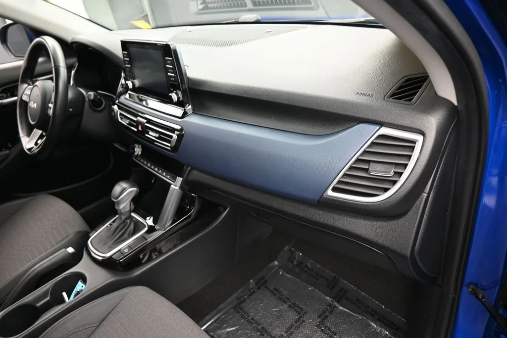 Used 2023 Neptune Blue Kia S image 39