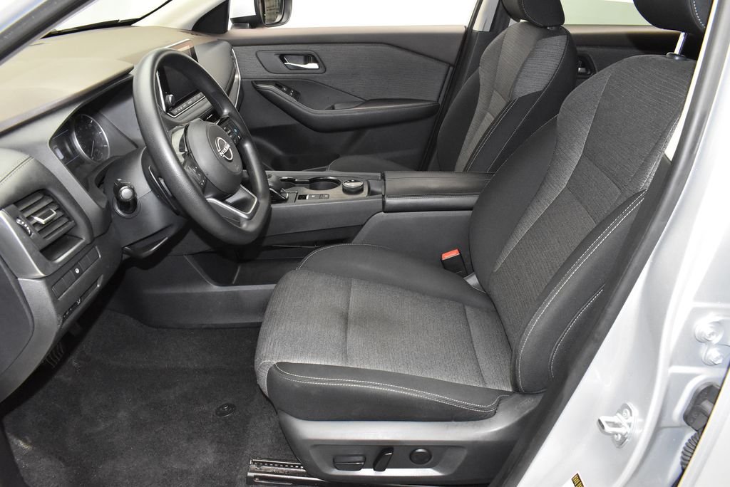 Used 2023 Silver Nissan SV image 12