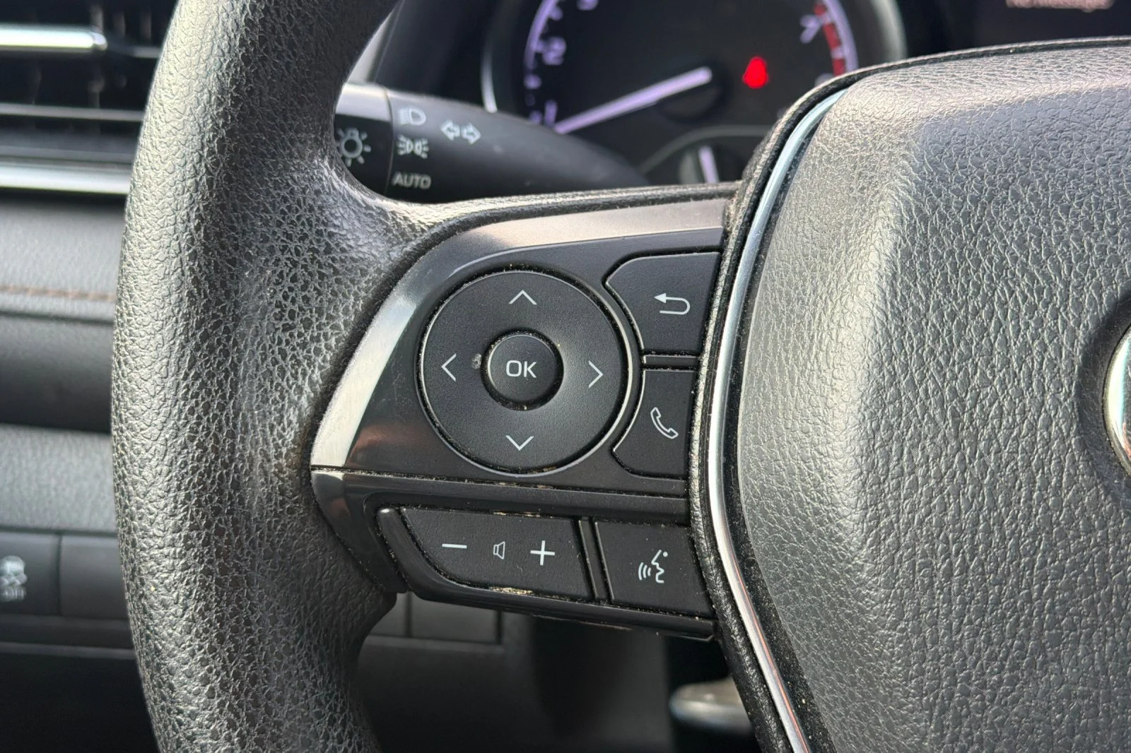 Used 2020 Red Toyota LE image 28