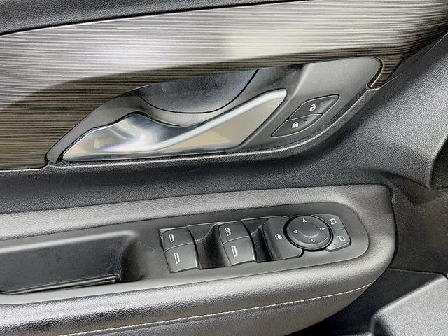 Used 2022 Quicksilver Metallic GMC SLE image 21