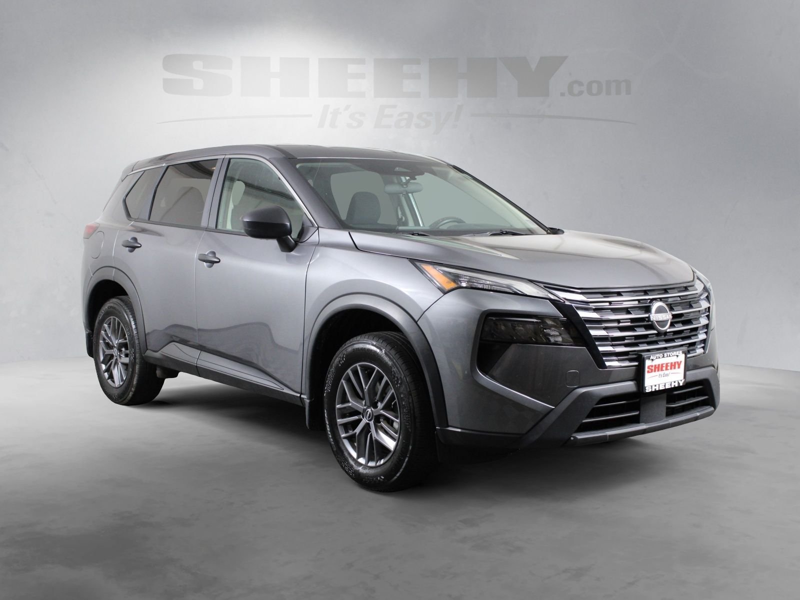 Used 2024 Gray Nissan S image 2