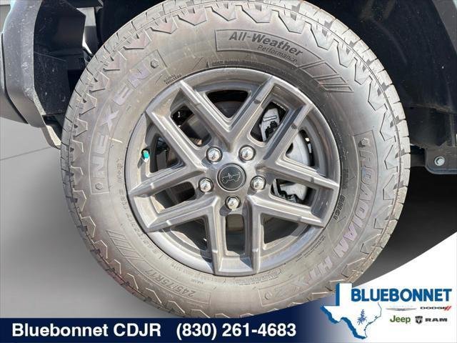 New 2026 Bright White Clear-Coat Exterior Paint Jeep Sport S image 9