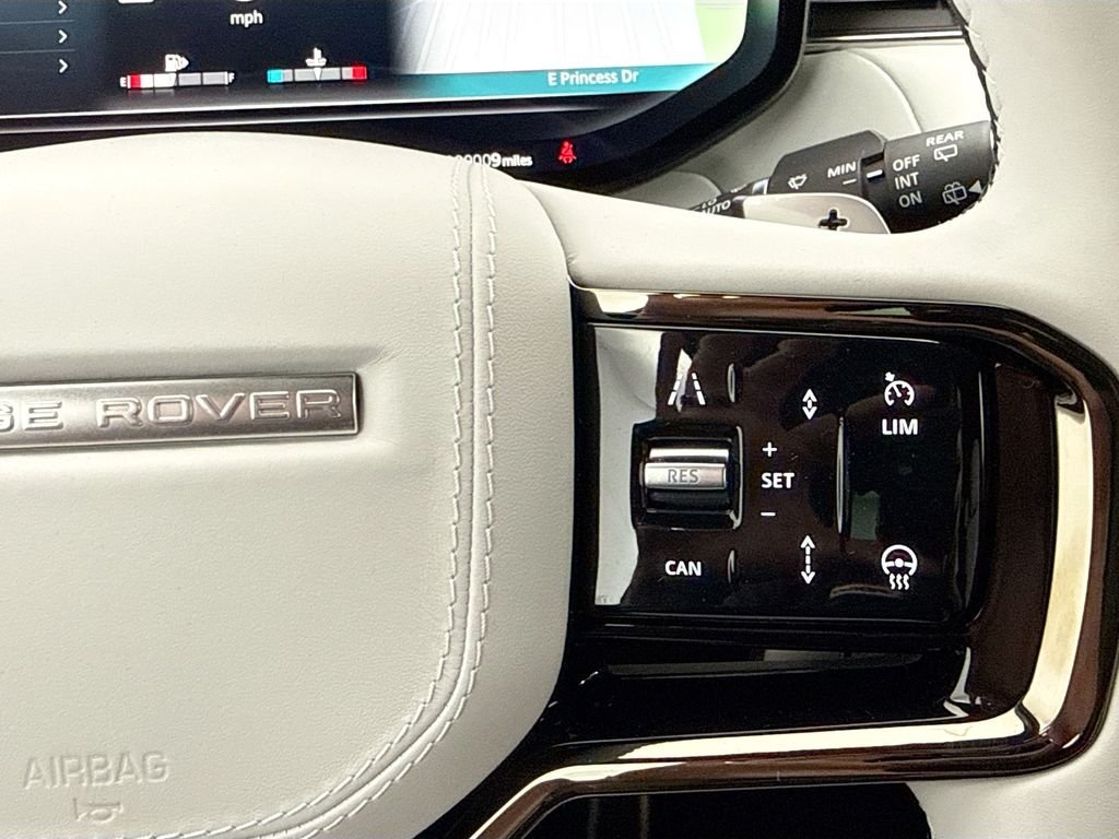 New 2026 Borasco Grey Land Rover Dynamic SE image 12