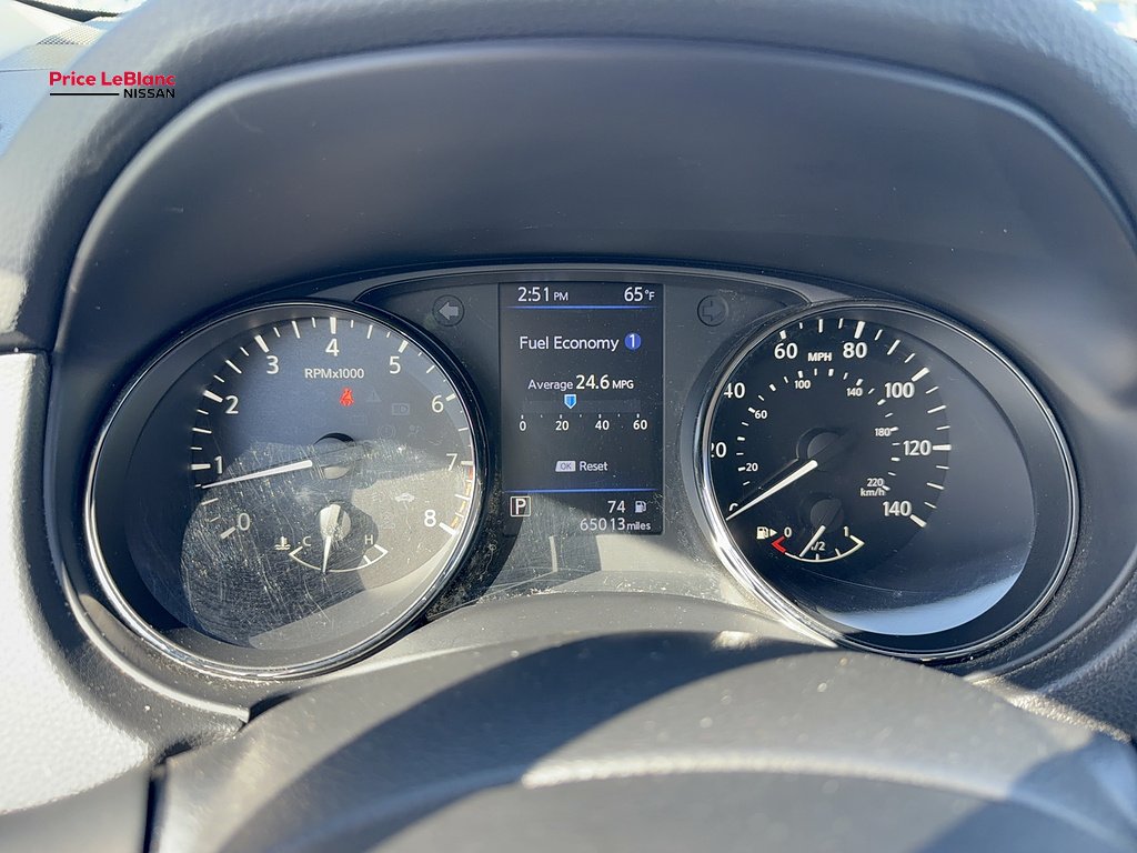 Used 2019 WHITE Nissan SV image 21