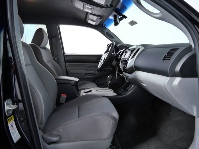 Used 2013 Black Toyota Base image 12