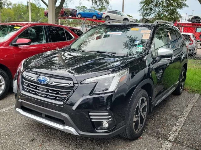2023 Subaru Forester Touring - Photo 2